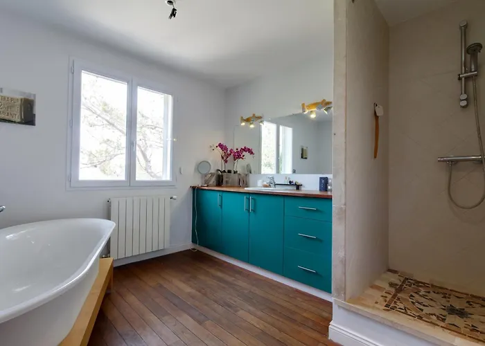 114- Harmonia, 4chambres, Piscine, Clim شقة