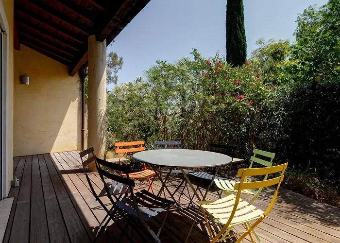 شقة 114- Harmonia, 4chambres, Piscine, Clim